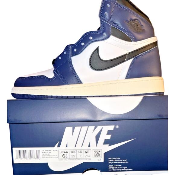 New Air Jordan 1 Retro Hi OG Midnight Navy Size 6.5 Youth / 8 Womens - Picture 1 of 13